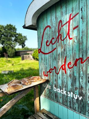 Lütte_Backstuv_außen_brot_01_bea.jpg