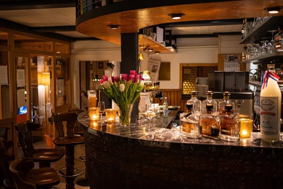 Theke Gasthof Lehmsiek.jpg